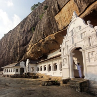 dambulla_cave_temples__sri_lanka